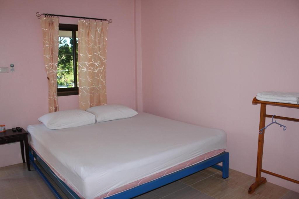 Lam-Tong Resort Don Sak Rom bilde
